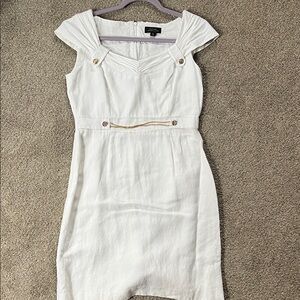 Tahari ASL elegant gathered shoulder gold hardware linen bend white dress sz6